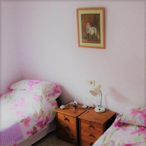 Recovery Mountain 2 Separate Beds In Room B&B อาลิกันเต ภายนอก รูปภาพ
